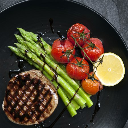 Filet Mignon with Asparagus and Cherry Tomatoes