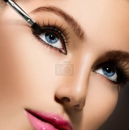 Eyeliner. Cosmetic eyeshadows