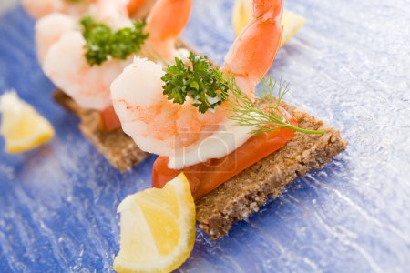 Prawns canapes