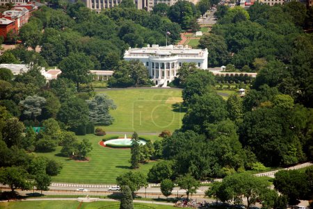 Washington DC with The White house from Washington Monument