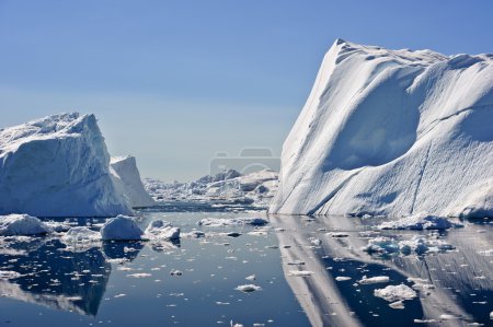 Large icebergs