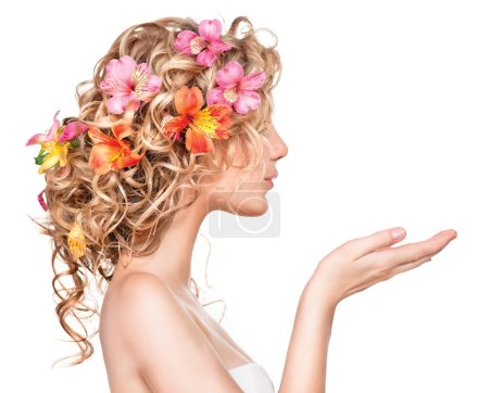girl with flowers hairstyle