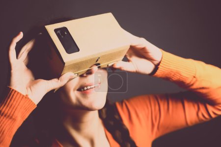 Cardboard virtual reality