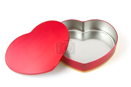 Open heart shaped box with clipping path