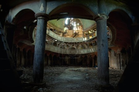 Photo of an old, destroyed opera