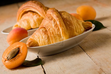 Croissants with apricot marmalade