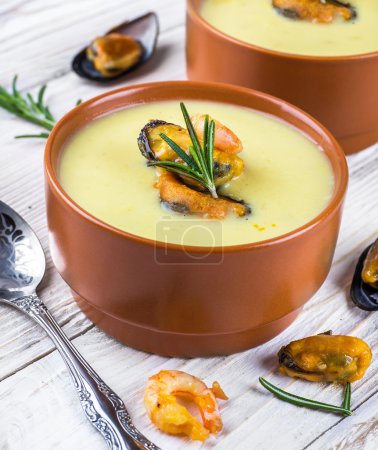 Soup of mussels and shrimp