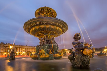 Fountain at the Place de la Concorde in Paris by night