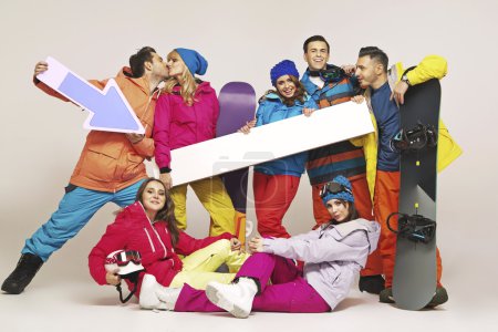 Picture of group of snowboarders