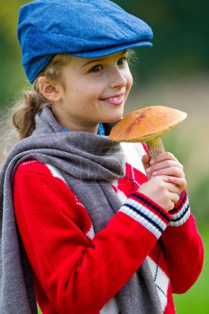 Mushrooms picking, season for mushroom