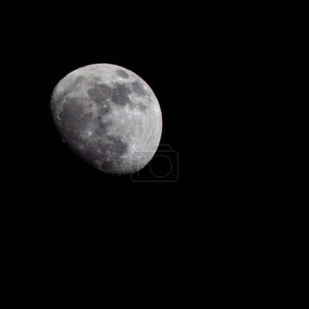 Moon image with telephoto lens