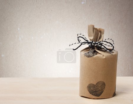 Presents wraped in a rustic earthy style 