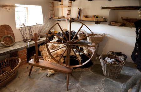 Traditional spinning wheel