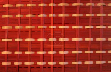 Red wattled mat