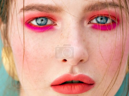 Portrait of glamour girl with bright makeup.