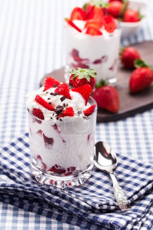Strawberries with cream Dessert